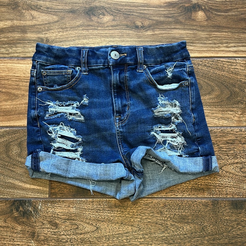 Women’s American‎ Eagle Hi Rise Shortie Distressed sz 4